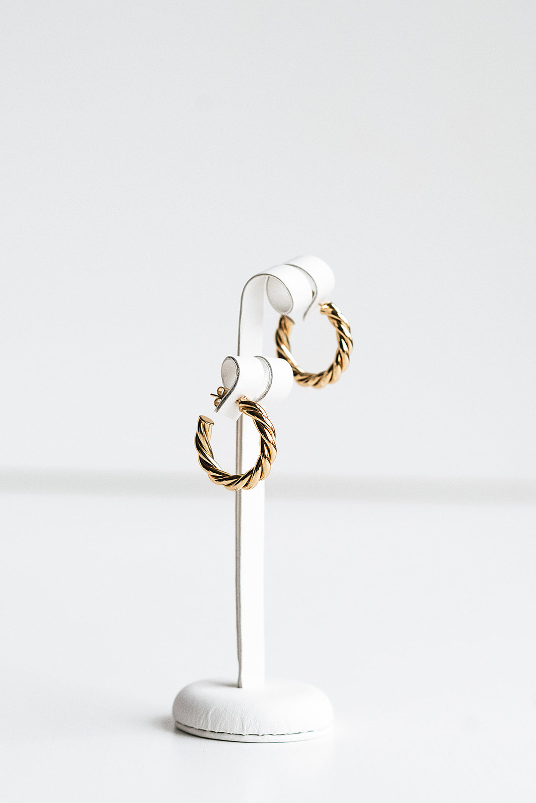 Willa Hoops Gold