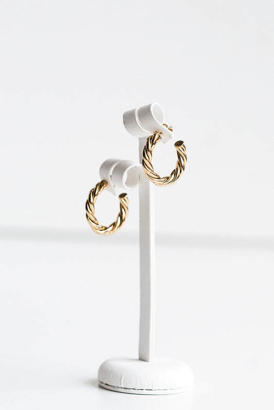 Willa Hoops Gold