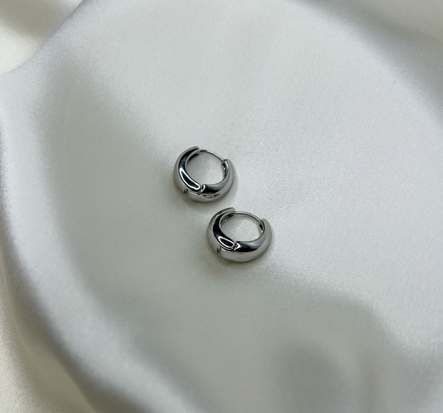 16mm waterproof silver hoops earrings. silver hoops. waterproof hoops