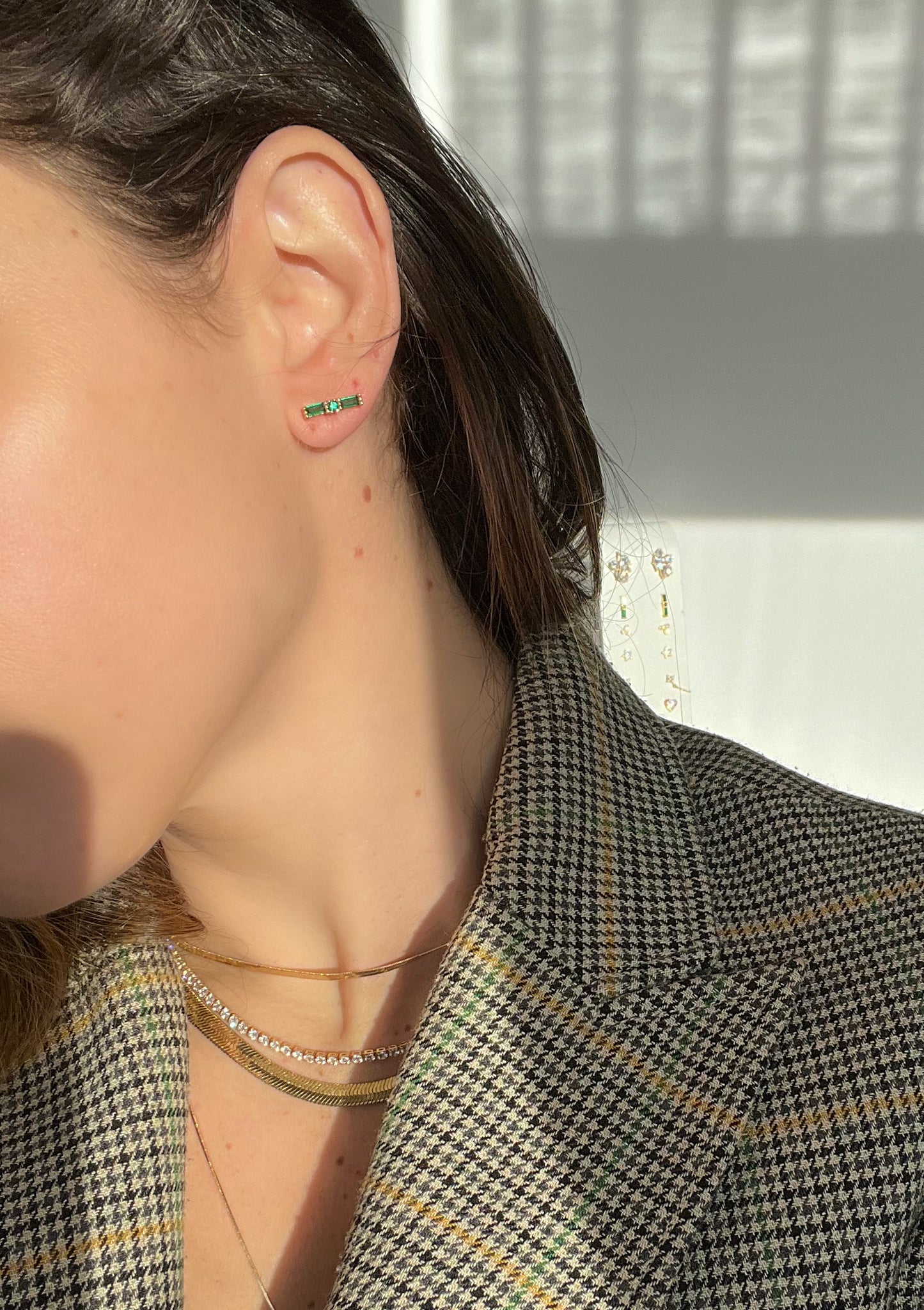 emerald green gemstone bar stud earrings. emerald studs. bar studs. emerald green and gold earrings