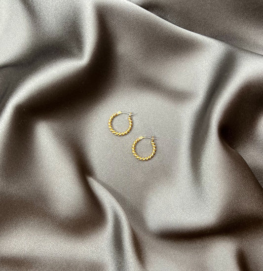 waterproof gold hoops, water resistant hoops, waterproof earrings, twist pattern gold hoops