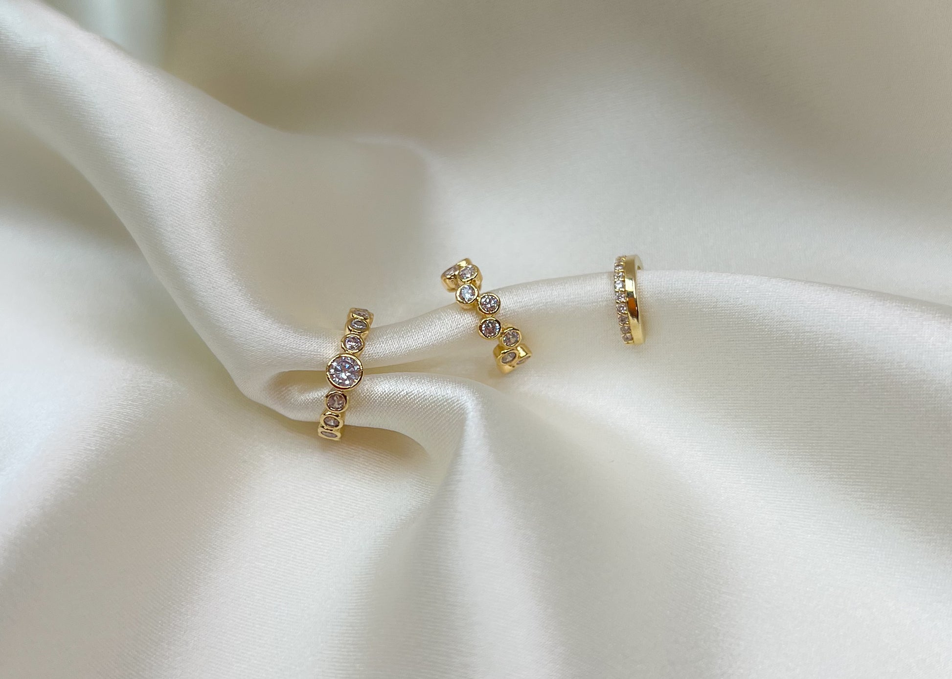 earring cuff. gold ear cuff. gold diamond earring cuff. earrings unisex. earrings for men. earrings for women. cuff earring gold. jewelry brand. earrings gold. earring cheap. ear cuff. trendy earrings. earring style inspo. fashion inspo jewelry