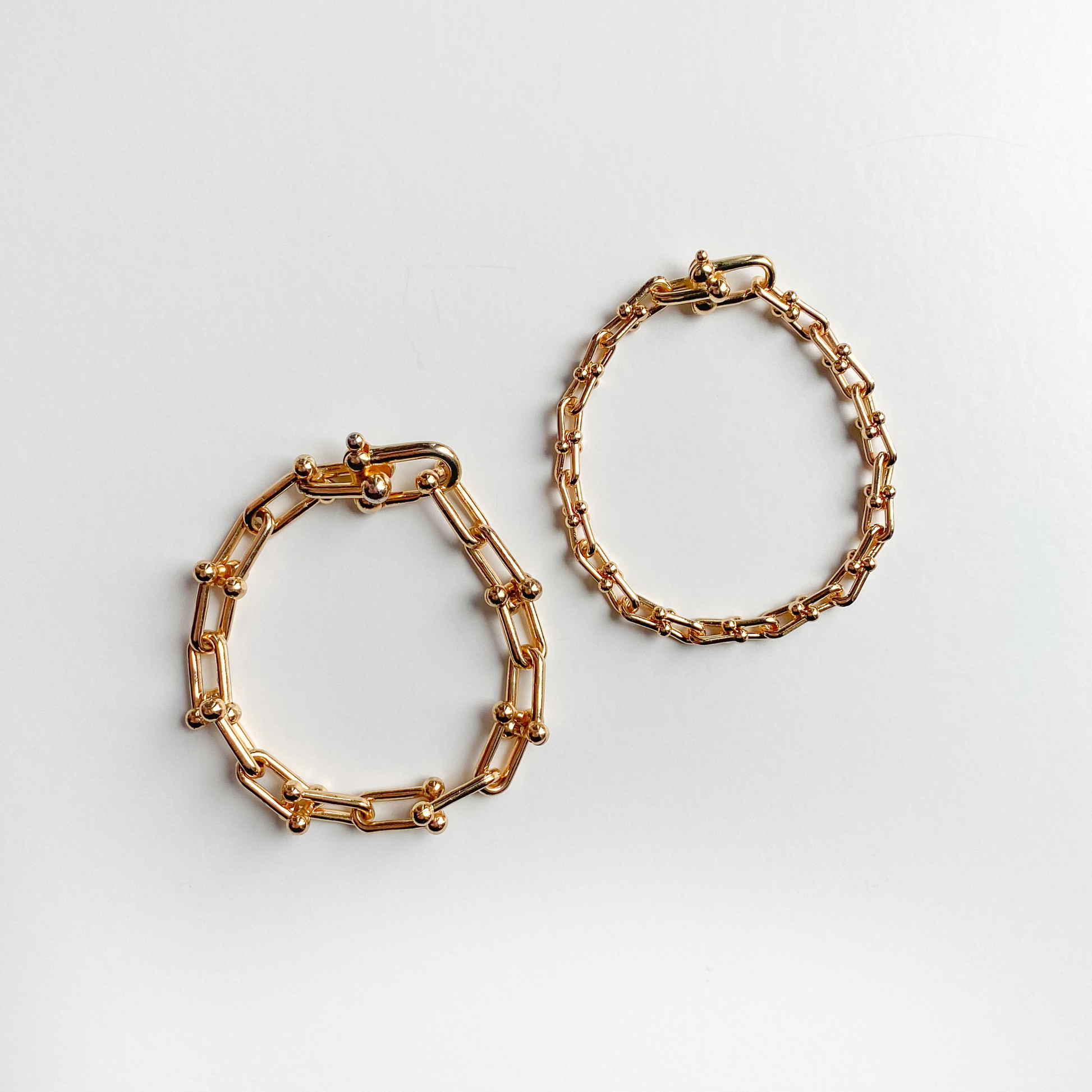 gold u link chain bracelet