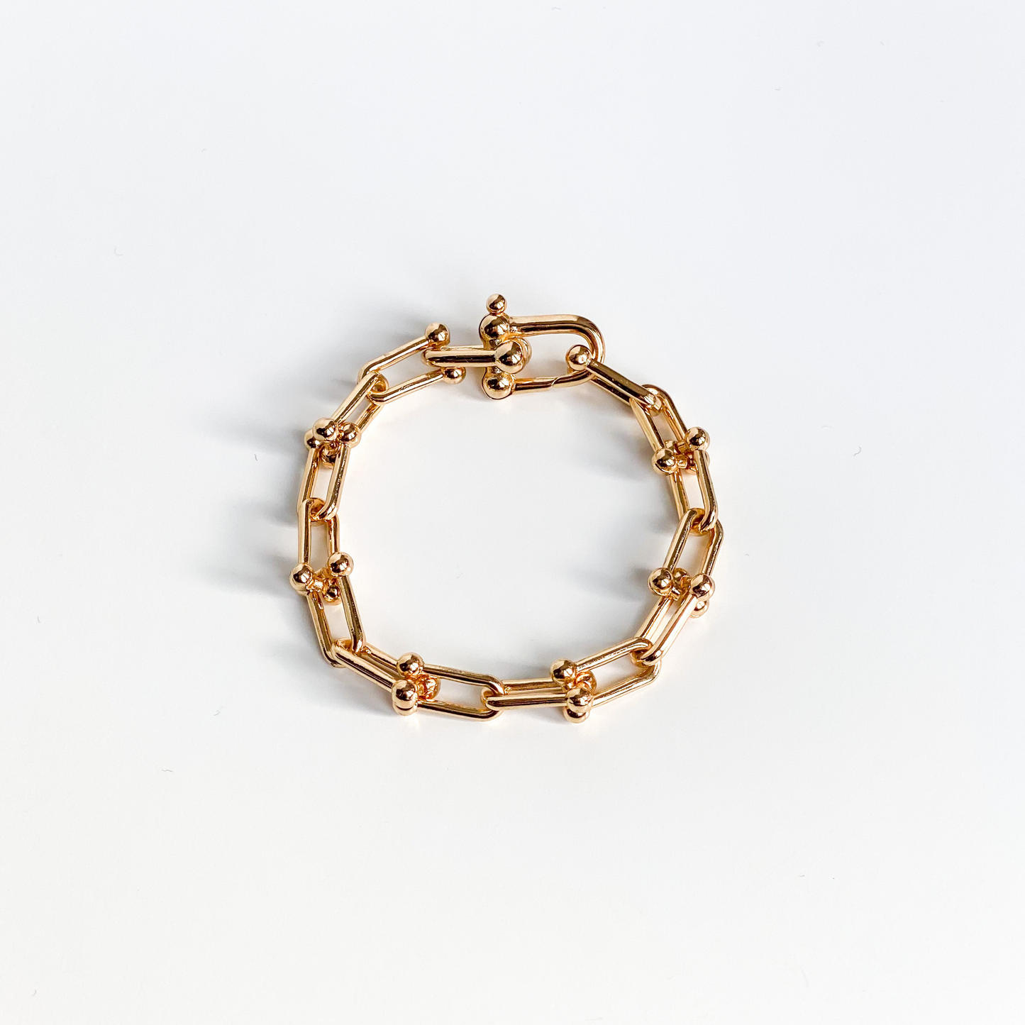 gold u link chain bracelet